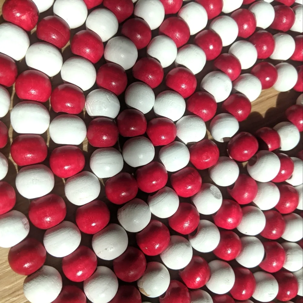 Red and white beads wood garland 12ft